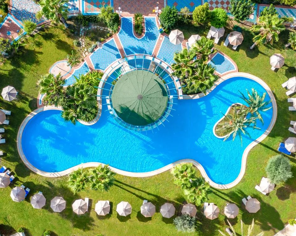 Atrium Palace Thalasso Spa Resort And Villas | drone foto zwembad